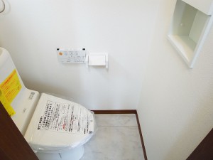 世田谷区宇奈根　戸建て　トイレ