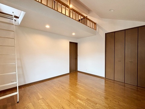 LINE_ALBUM_上祖師谷2丁目戸建_260213_19